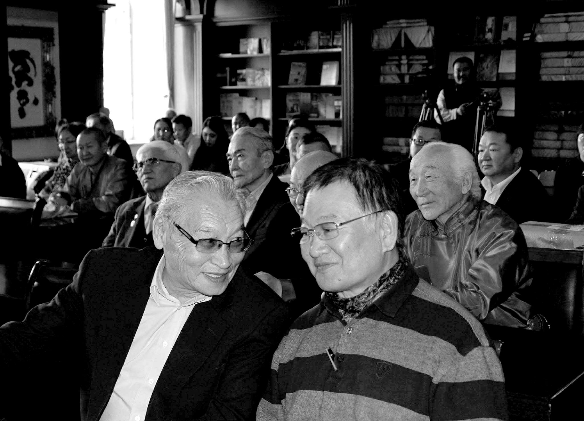 Академич Д.Төмөртогоо багшийн тухайд арван мөчлөг