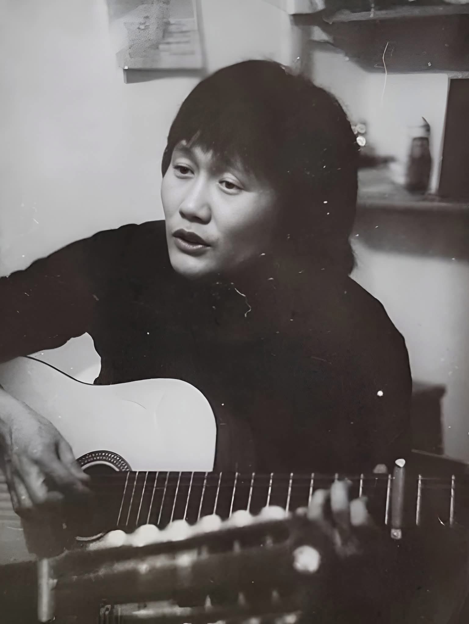 БАДРУУГАНЫ ДУУ ХООЛОЙ